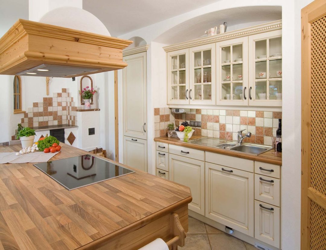 Bilder Küche Landhausstil: Bringing the Country Charm to Your Walls